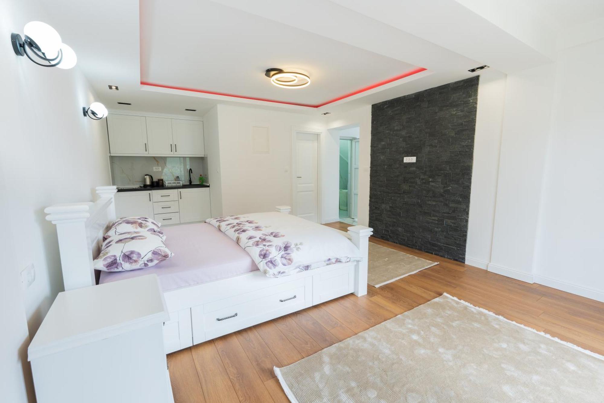 Ema Apartments 플라브 외부 사진