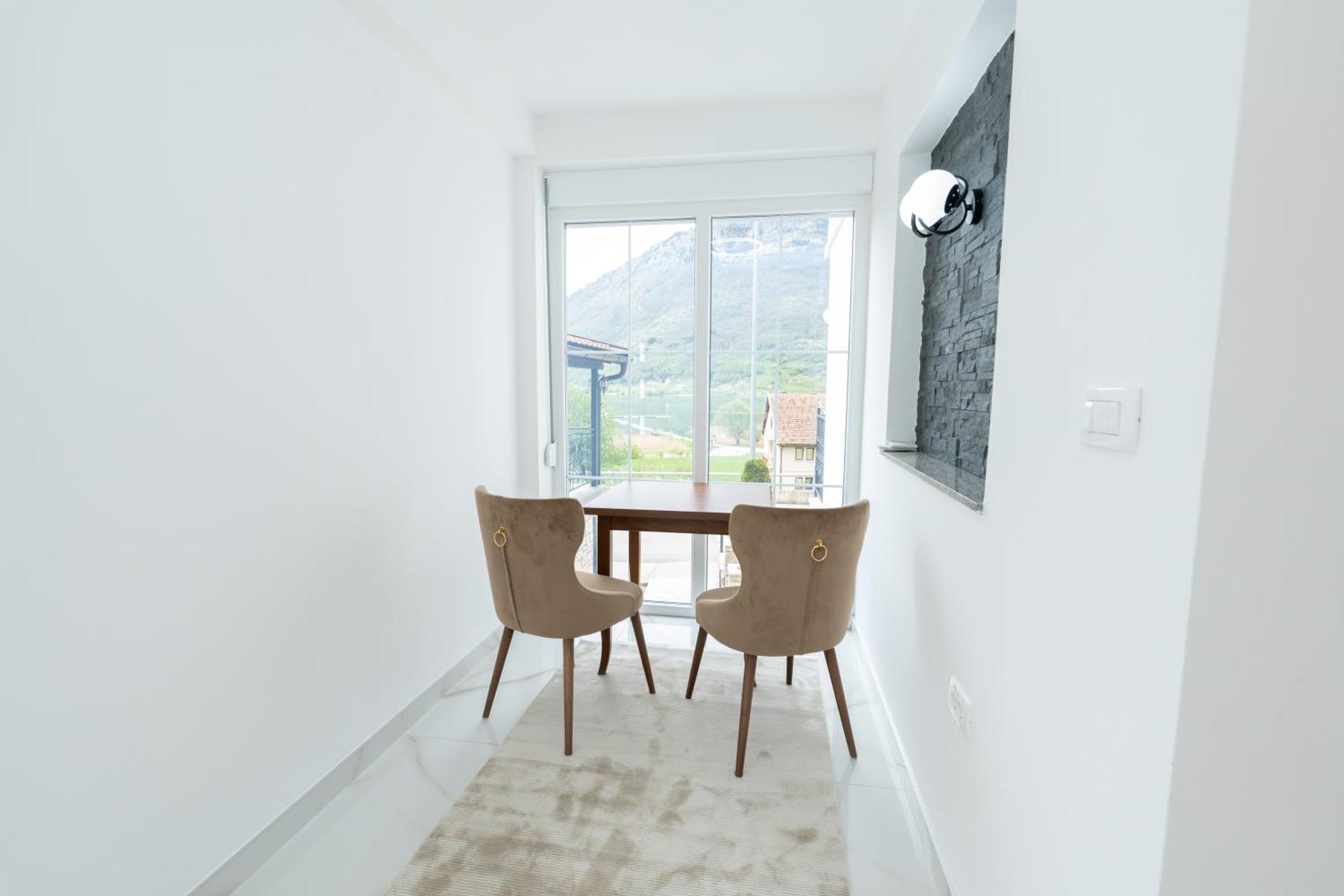 Ema Apartments 플라브 외부 사진