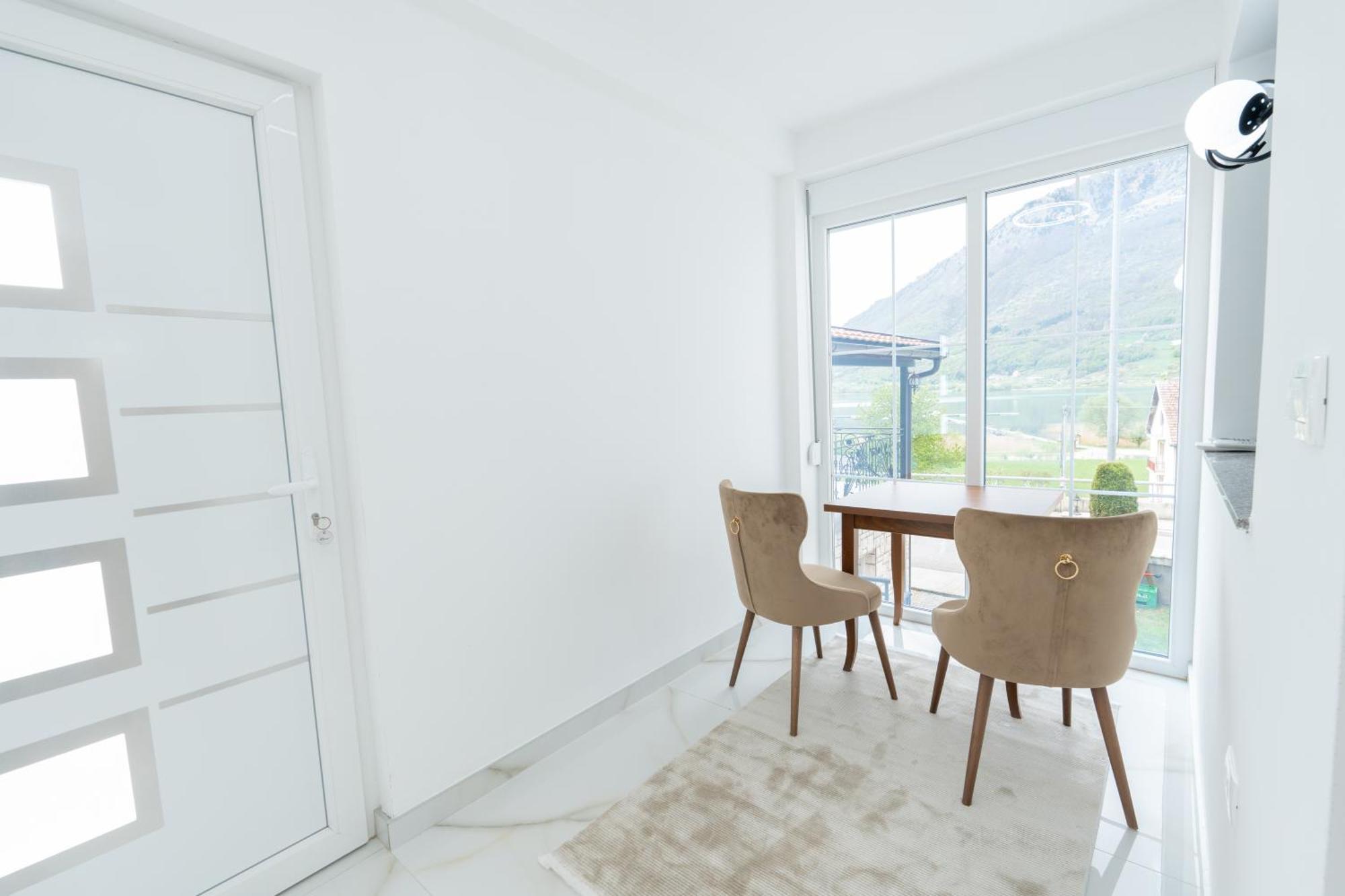Ema Apartments 플라브 외부 사진